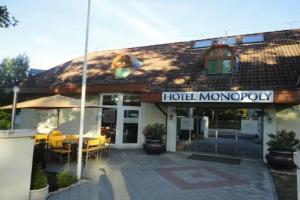 Hotel Monopoly, Balatonalmadi