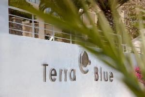 Terra Blue Santorini, Kamari