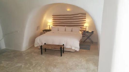 Iconic Santorini, a Boutique Cave - 42