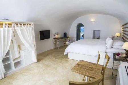 Iconic Santorini, a Boutique Cave - 48