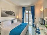 Superior Double room with balcony and with partial sea view