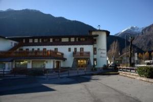 Casteluce Hotel Funivie, Pinzolo