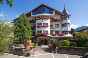 Hotel Villa Monica, Toblach