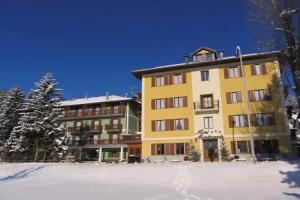 Albergo Monteverde, Magre