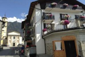 Hotel Roseg, Chiesa in Valmalenco