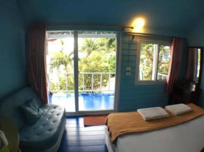 Naiharn On The Rock Resort Phuket - 44