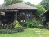 Bungalow with balcony and beachfront