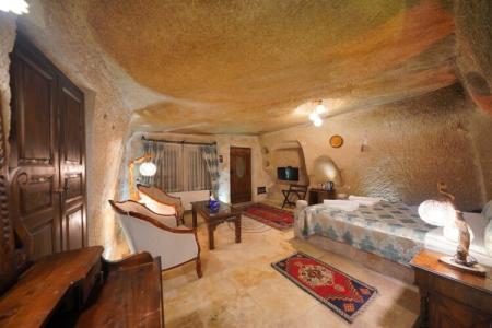 Shoestring Cave House - 244