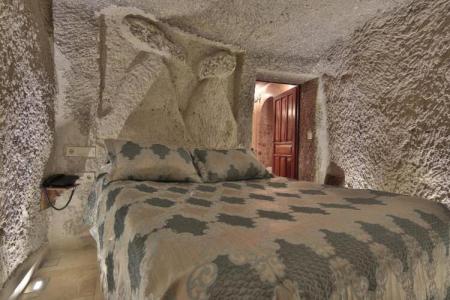 Shoestring Cave House - 104