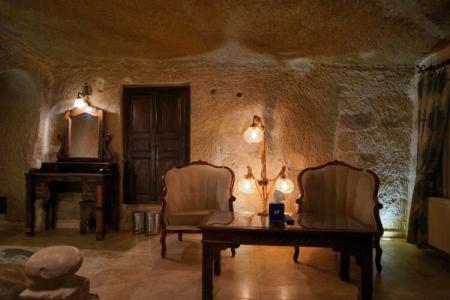 Shoestring Cave House - 256