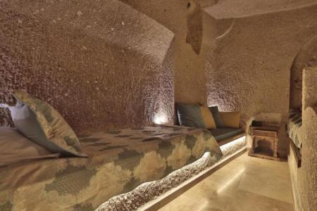 Shoestring Cave House - 323