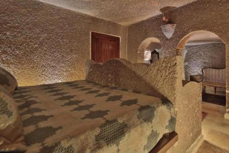 Shoestring Cave House - 330