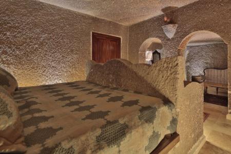 Shoestring Cave House - 258