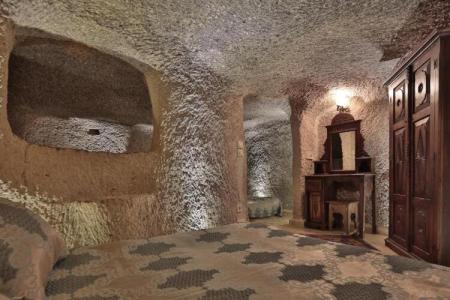 Shoestring Cave House - 162