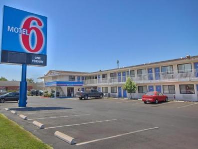 Motel 6-Fresno, CA - Blackstone North - 37