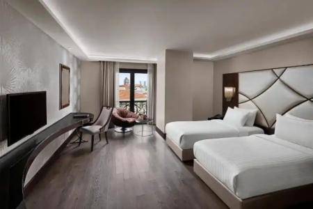 DoubleTree by Hilton Istanbul Esentepe - 13