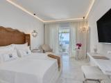 2 Bedrooms Signature Suite with sea view