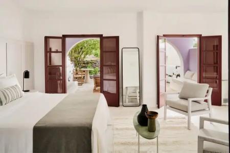 Vedema, a Luxury Collection Resort, Santorini - 2