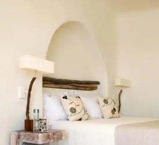 Mystique, a Luxury Collection, Santorini - 3