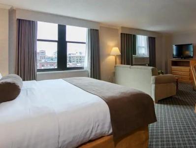 BEST WESTERN PLUS Carlton Plaza - 52