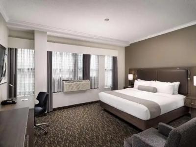 BEST WESTERN PLUS Carlton Plaza - 46