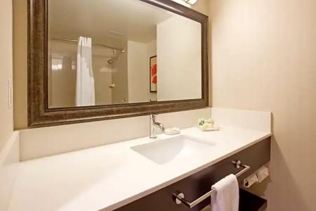 Holiday Inn Vancouver-Centre Broadway, an IHG - 61