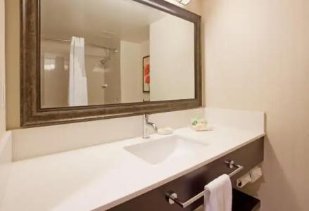 Holiday Inn Vancouver-Centre Broadway, an IHG - 36