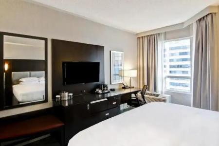 DoubleTree by Hilton Toronto Downtown - 117