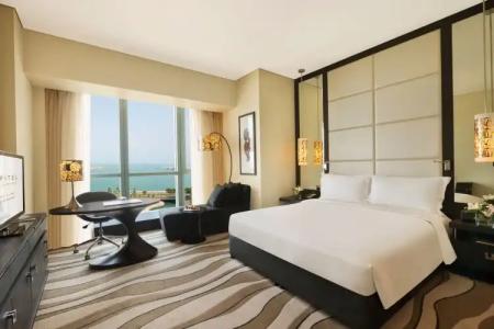 Sofitel Abu Dhabi Corniche - 3