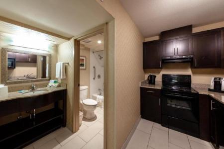 Holiday Inn Express & Suites Riverport Richmond, an IHG - 135