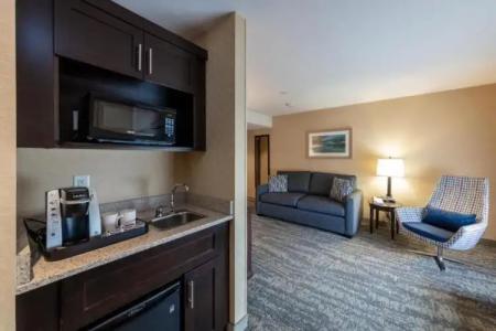 Holiday Inn Express & Suites Riverport Richmond, an IHG - 117