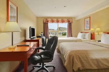 Days Inn by Wyndham Vancouver Airport - 50