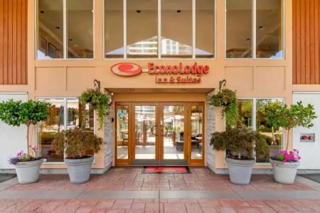 Econo Lodge Inn & Suites - North Vancouver - 31