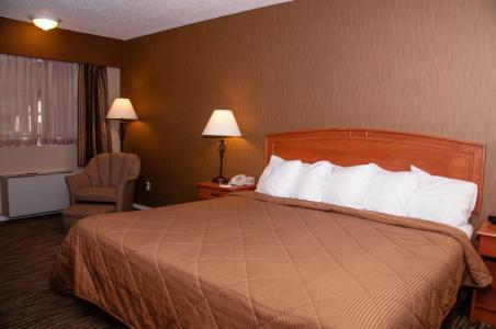 Econo Lodge Inn & Suites - North Vancouver - 33