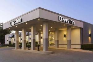 Days Inn by Wyndham London, London