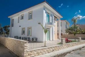 Shaye Front Line Villa, Protaras