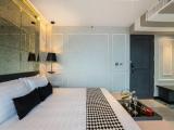 Premier Double room with balcony and with partial sea view