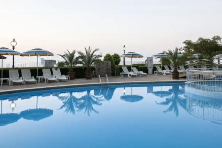 Grifid Encanto Beach - Wellness, Medical Spa & Private Beach - 16