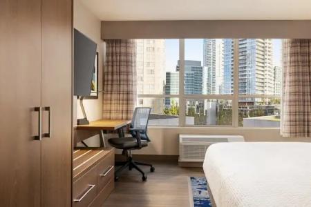 Holiday Inn Express Vancouver-Metrotown (Burnaby) - 115