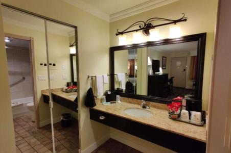 Best Western PLUS Burnaby - 56