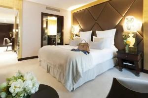 Hotel Barriere Fouquet's Paris, Paris