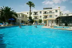 Hilltop Gardens Hotel Apartments, Paphos