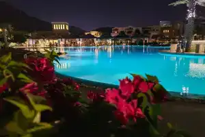 Hotels in Al Aqah