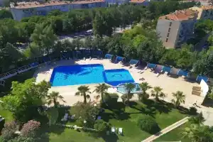 Buyuk Saruhan Hotel, Magnesia