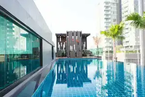 Adelphi Forty-Nine, Bangkok