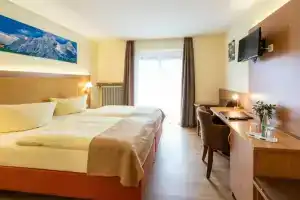 Hotel Garni Brunnthaler, Garmisch-Partenkirchen