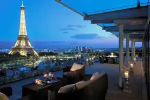 Shangri-La Paris, Paris