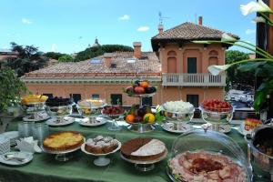 Hotel Farnese, Rome