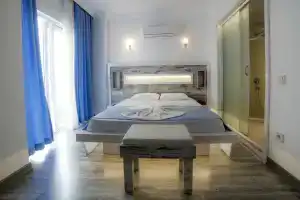 Nur Hotel, Kas