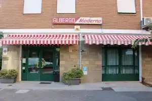 Albergo Moderno, Modena